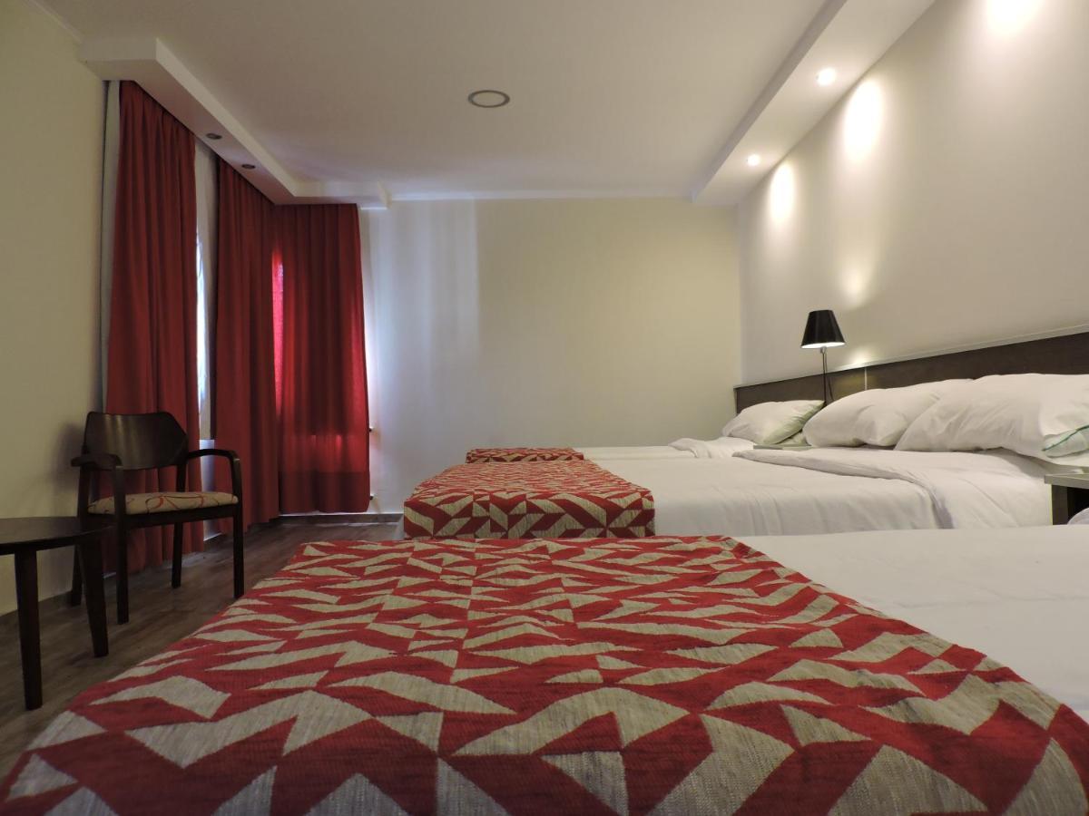 Los Espinillos Hotel Y Spa Villa Carlos Paz Buitenkant foto